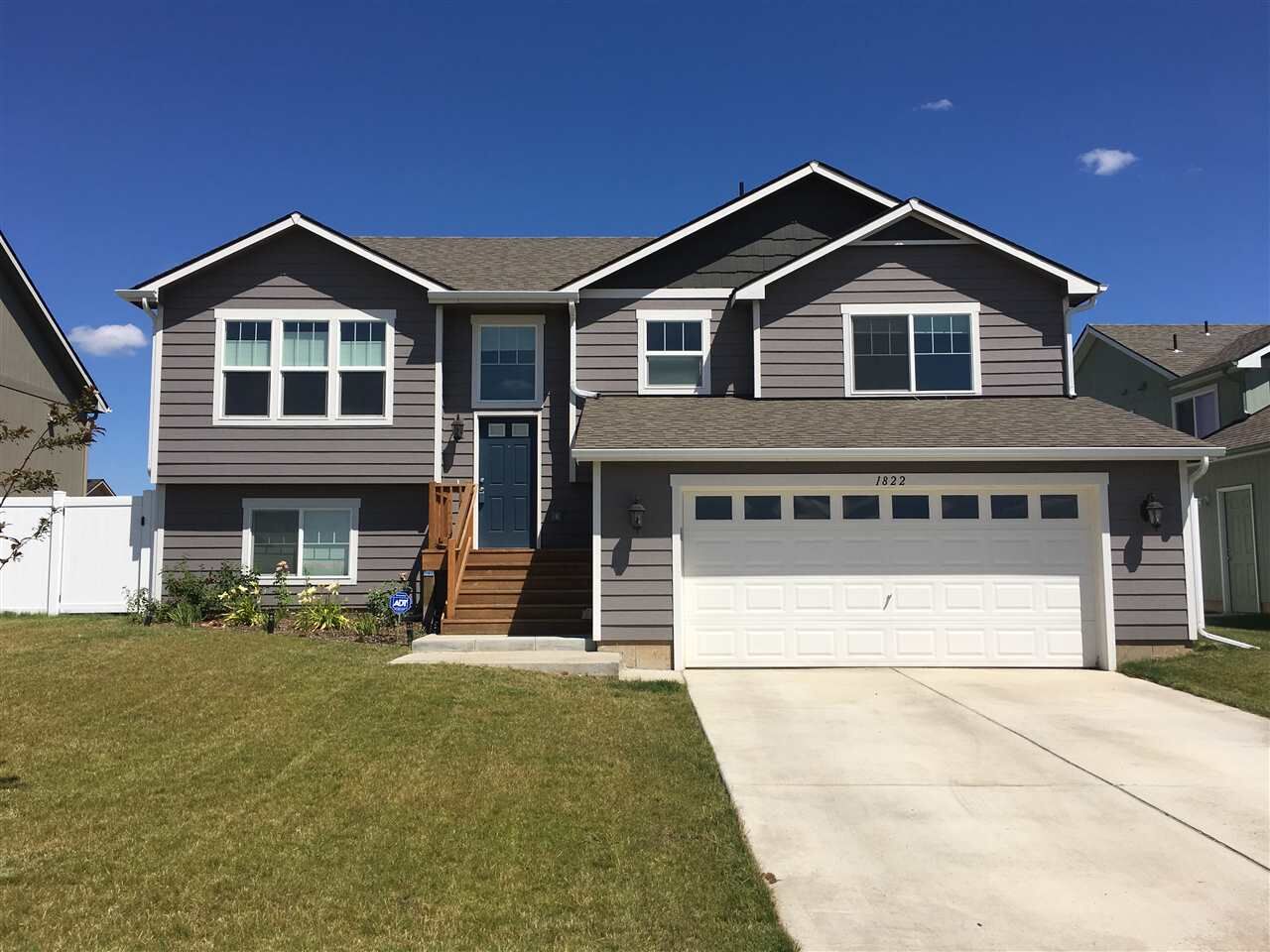 Property Photo: 1822 W Maxine Ave WA 99208