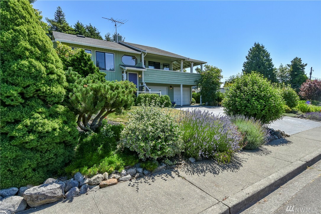 Property Photo:  22730 18th Ave S  WA 98198 