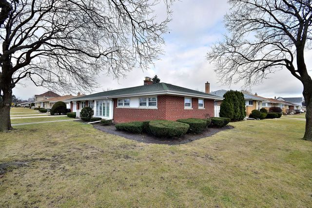 Property Photo:  5701 Ozark Avenue  IL 60631 