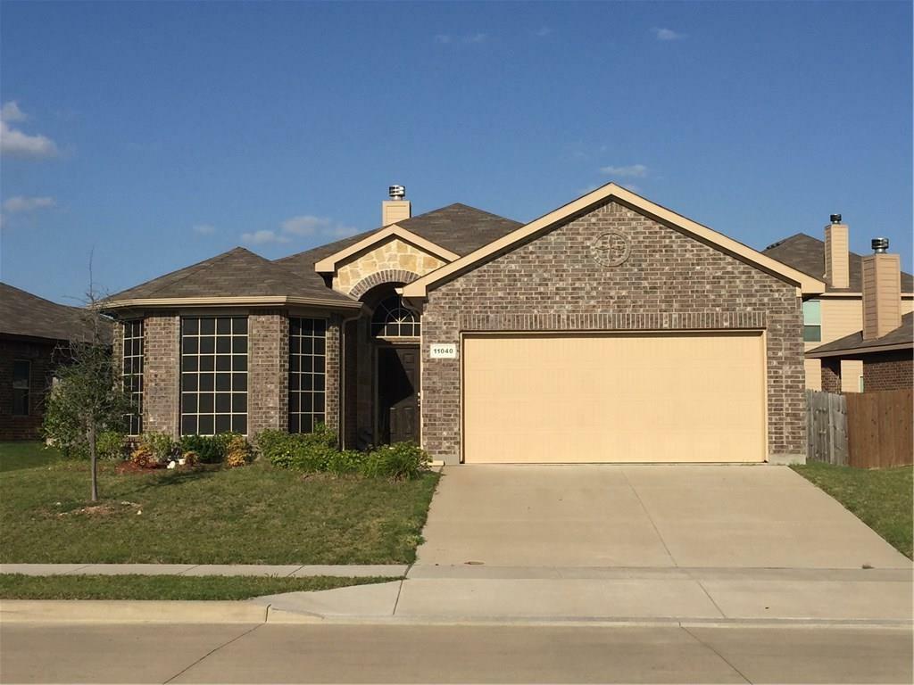 Property Photo:  11040 Erinmoor Trail  TX 76052 