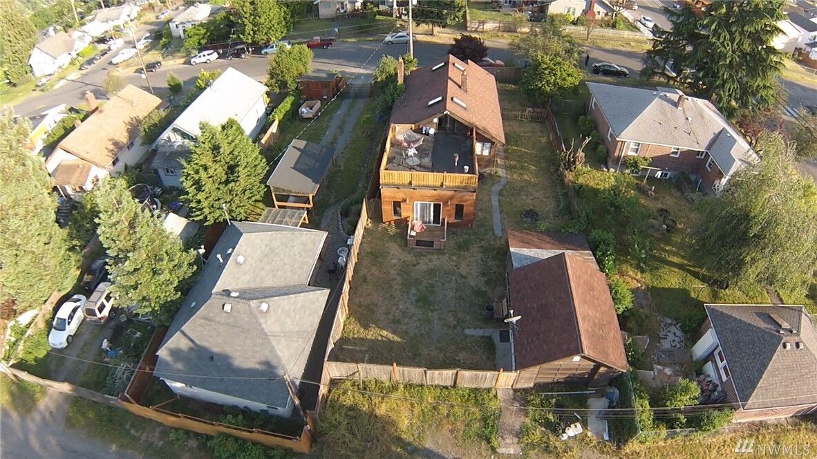 Property Photo:  1209 E 34th St  WA 98404 