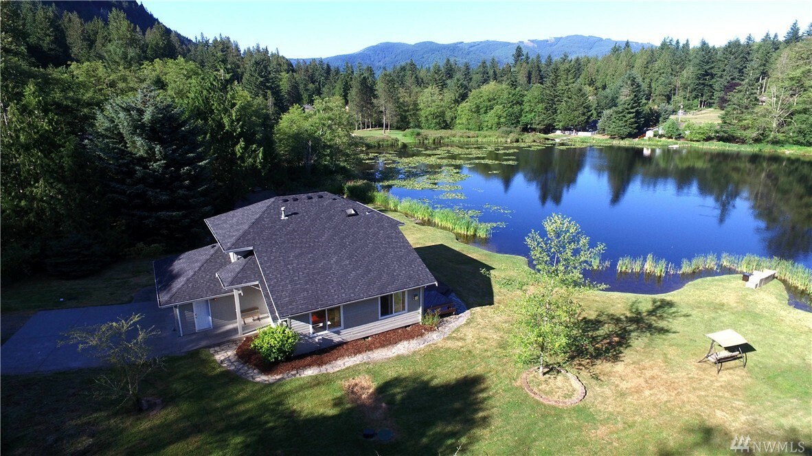 Property Photo:  3037 Brook Lane  WA 98284 