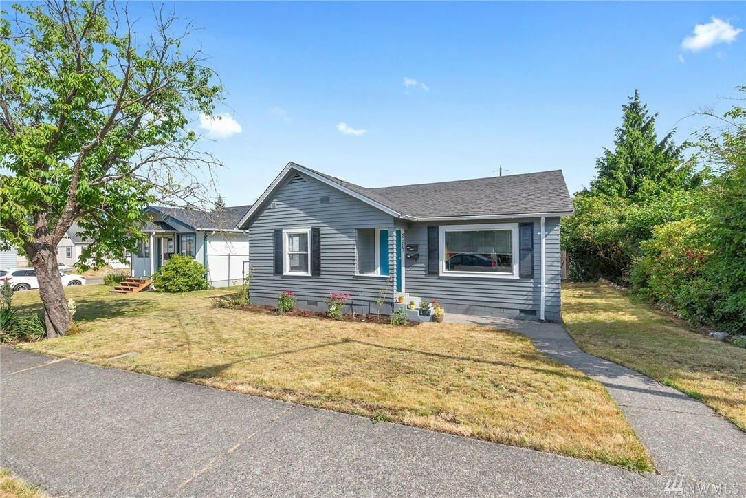 Property Photo:  2619 S 15th St  WA 98405 