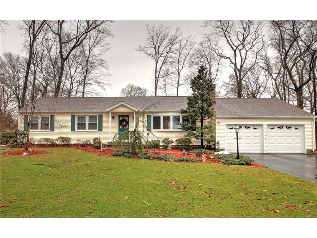 Property Photo: 185 Crestwood Terrace CT 06477