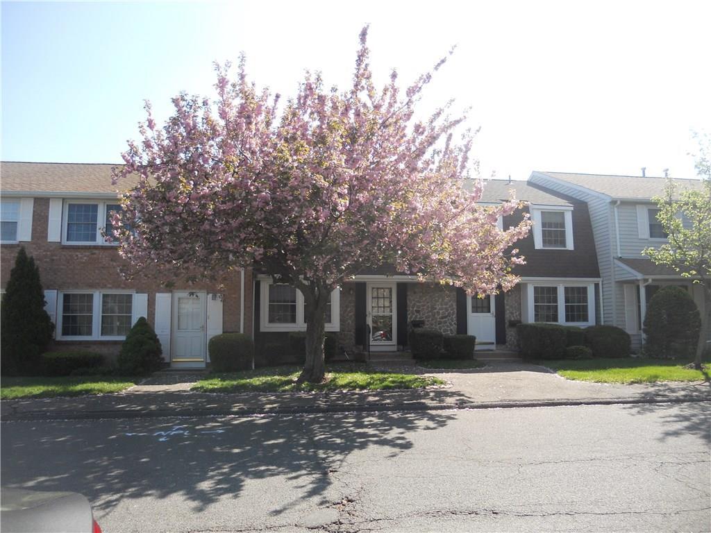 Property Photo:  176 Penn Common 176  CT 06460 