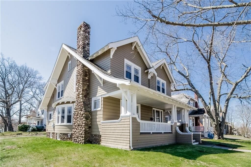 Property Photo:  140 Woodland Street  CT 06010 