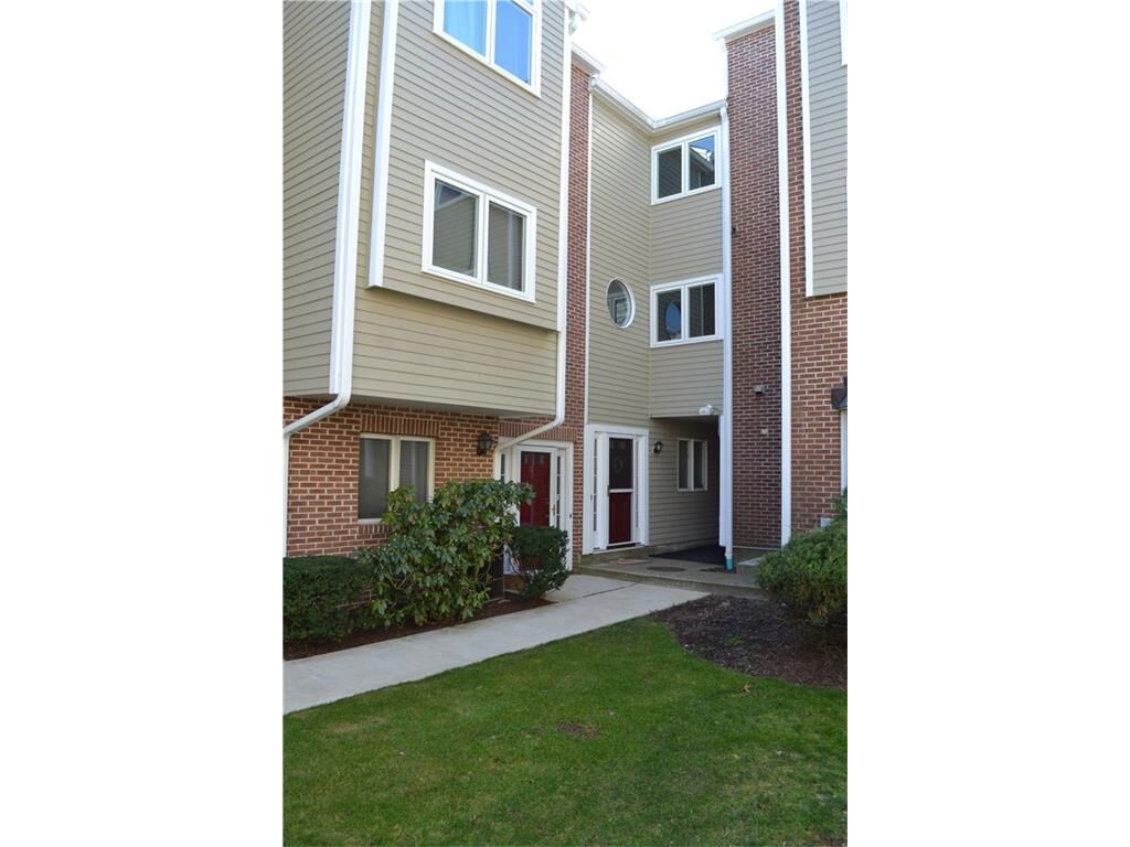 Property Photo:  7 Seir Hill Road 46  CT 06850 