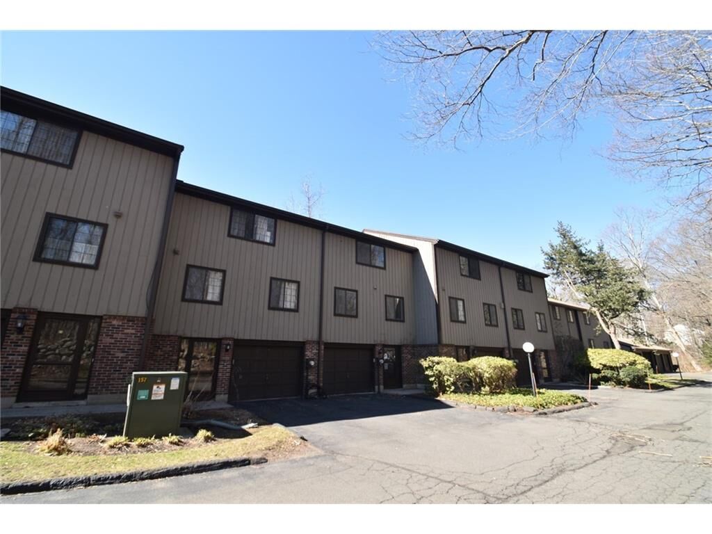 Property Photo:  16 Pond Hollow Drive 16  CT 06518 