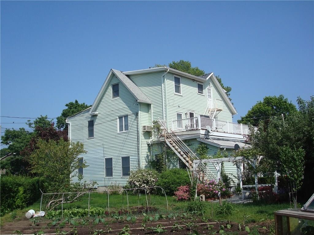 Property Photo:  262 East Avenue 3rd F  CT 06855 