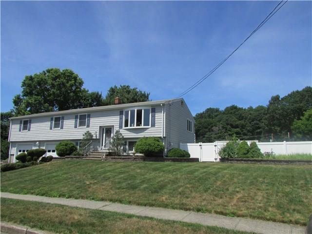 Property Photo: 73 Castle Lane CT 06460