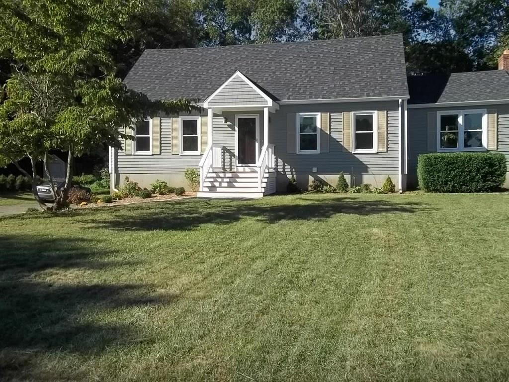 Property Photo:  270 East River Road  CT 06437 