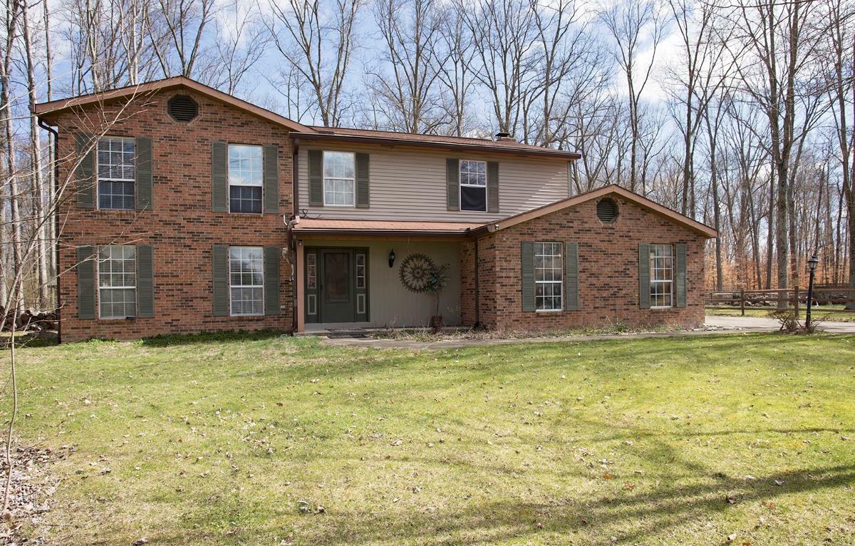 Property Photo:  1128 Deerhaven Court  OH 45140 