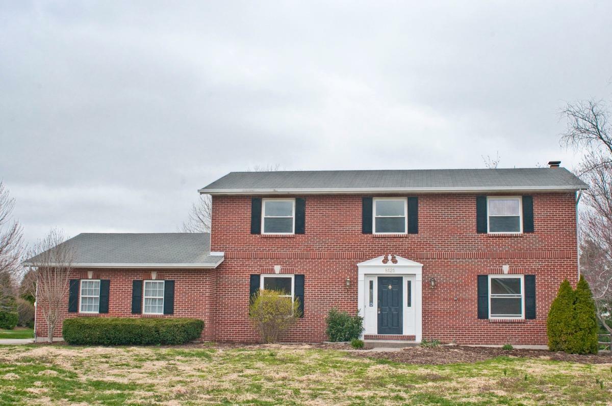 Property Photo: 8121 Surrey Brook Place OH 45069