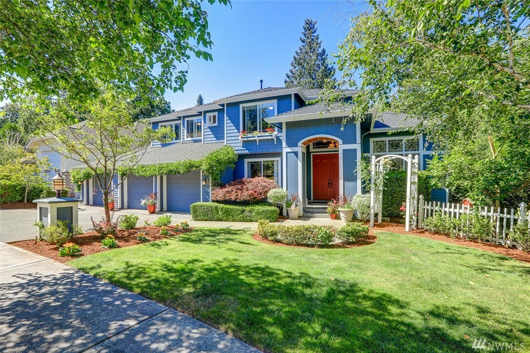 Property Photo:  5501 178th Ave SE  WA 98006 