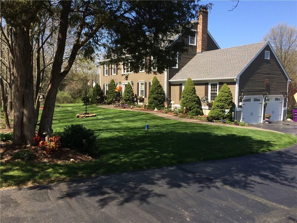 Property Photo: 1015 Little Meadow Road CT 06437