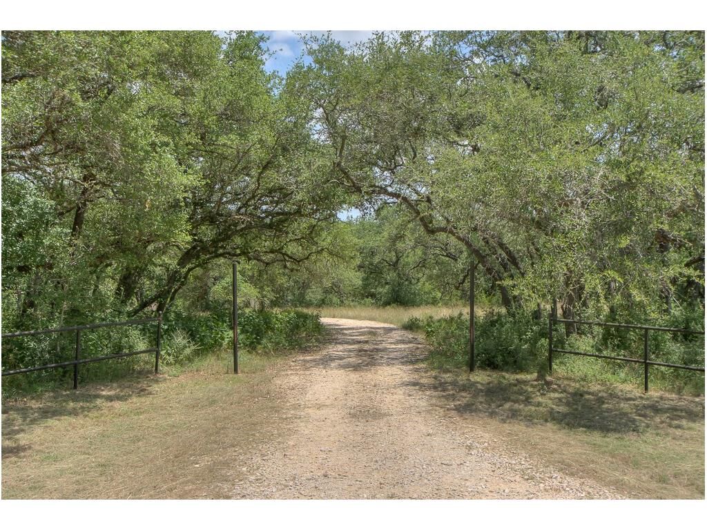 Property Photo: 1555 Steeplebrook Drive TX 78666