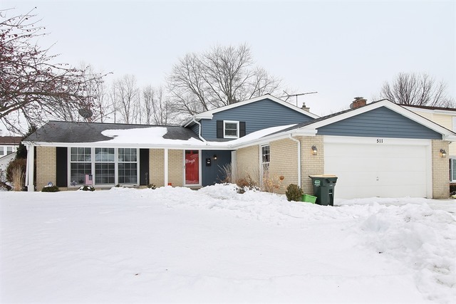 Property Photo:  511 E Hackberry Drive  IL 60004 