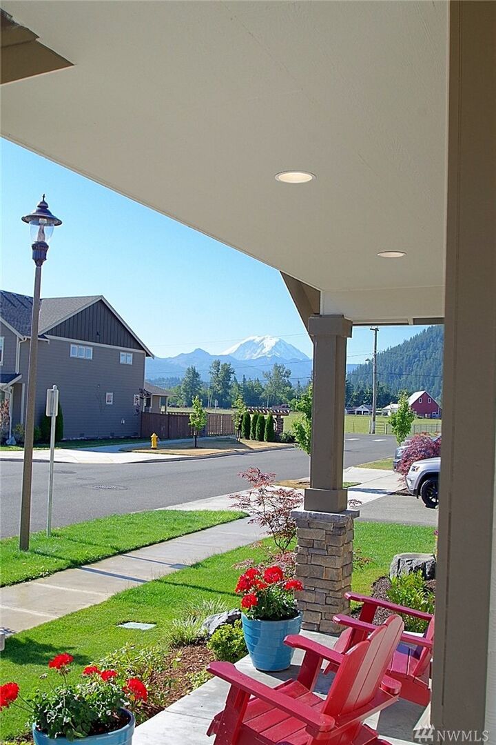 Property Photo: 186 Cooper Lane N WA 98022