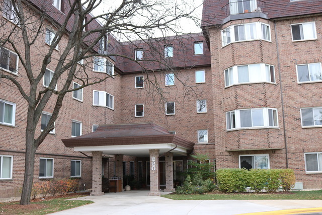 Property Photo:  220 S Roselle Road 104  IL 60193 