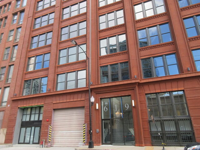 Property Photo: 619 S Lasalle Street 107 IL 60605