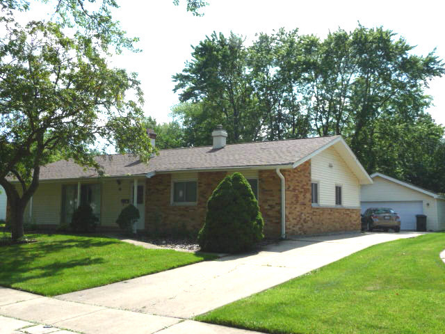 Property Photo:  510 Arlington Street  IL 60194 