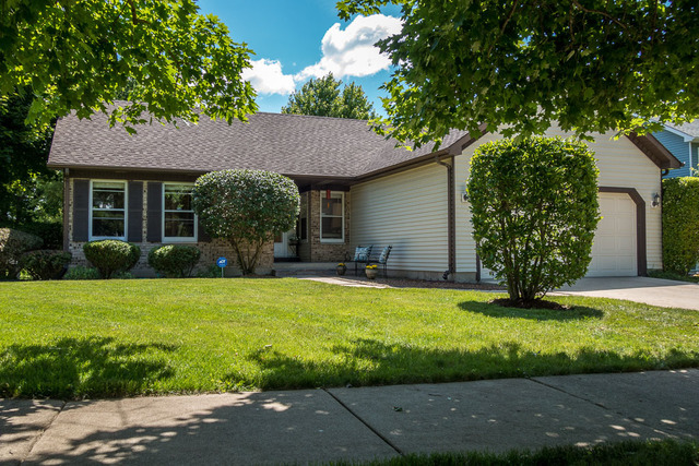 Property Photo:  2740 Rolling Meadows Drive  IL 60564 