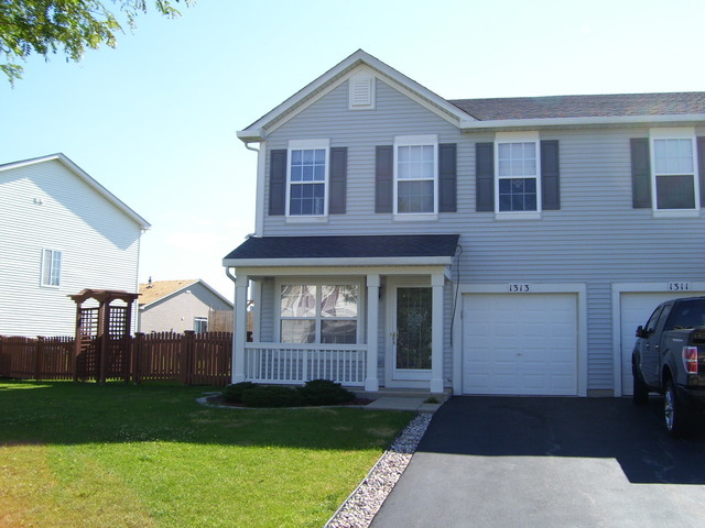 Property Photo: 1313 Burns Lane IL 60447