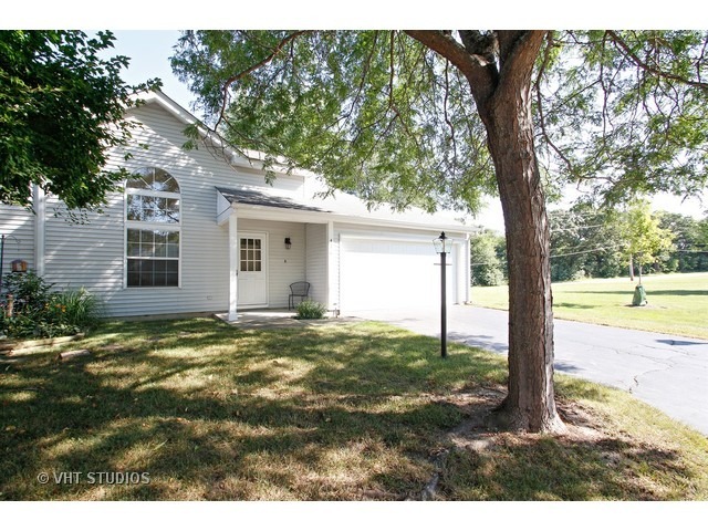 Property Photo: 416 Lauren Lane IL 60042