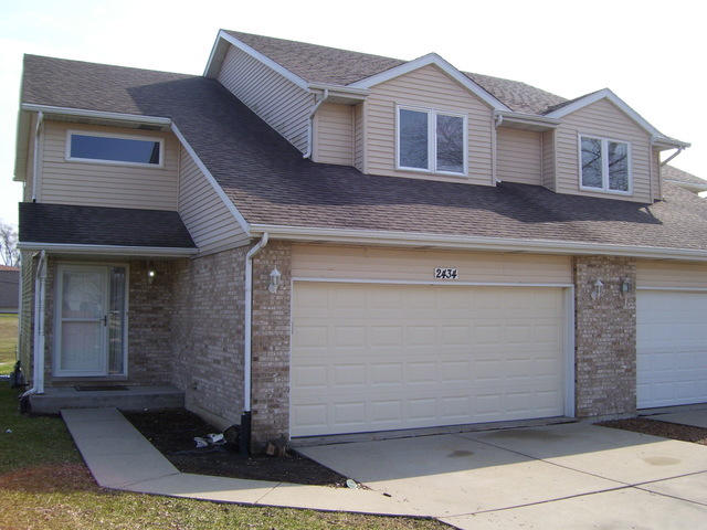 Property Photo:  2434 Caton Crest Court  IL 60403 