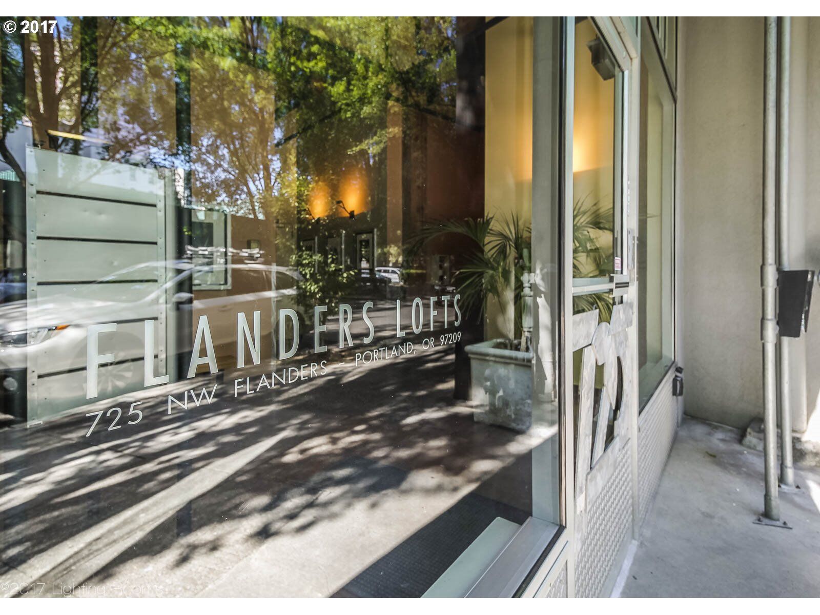 Property Photo:  725 NW Flanders St 403  OR 97209 