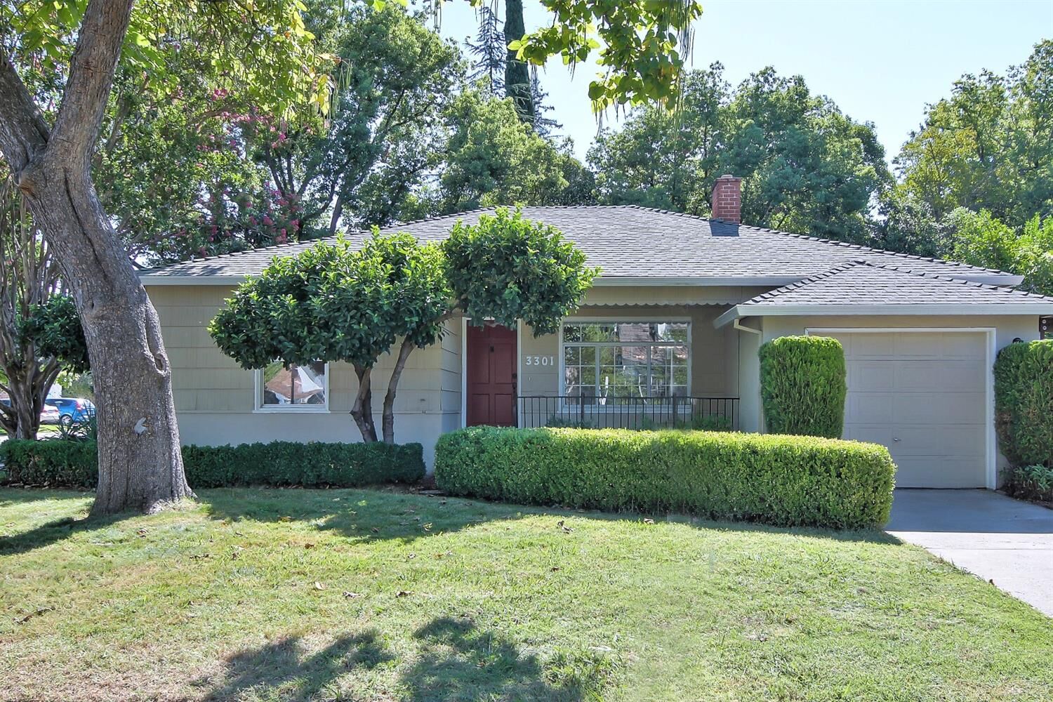 Property Photo: 3301 58th Street CA 95820