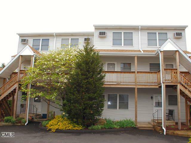 Property Photo: 57 Plattsville Avenue H CT 06851