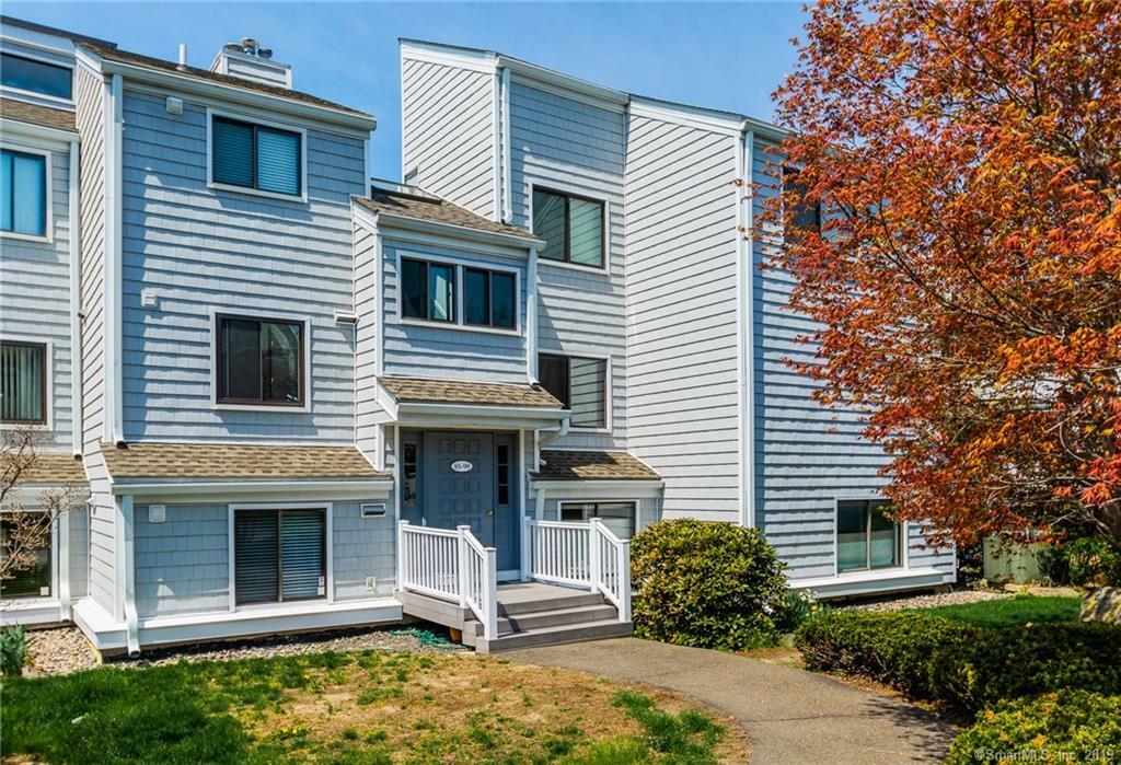Property Photo: 86 Rowayton Woods Drive 86 CT 06854