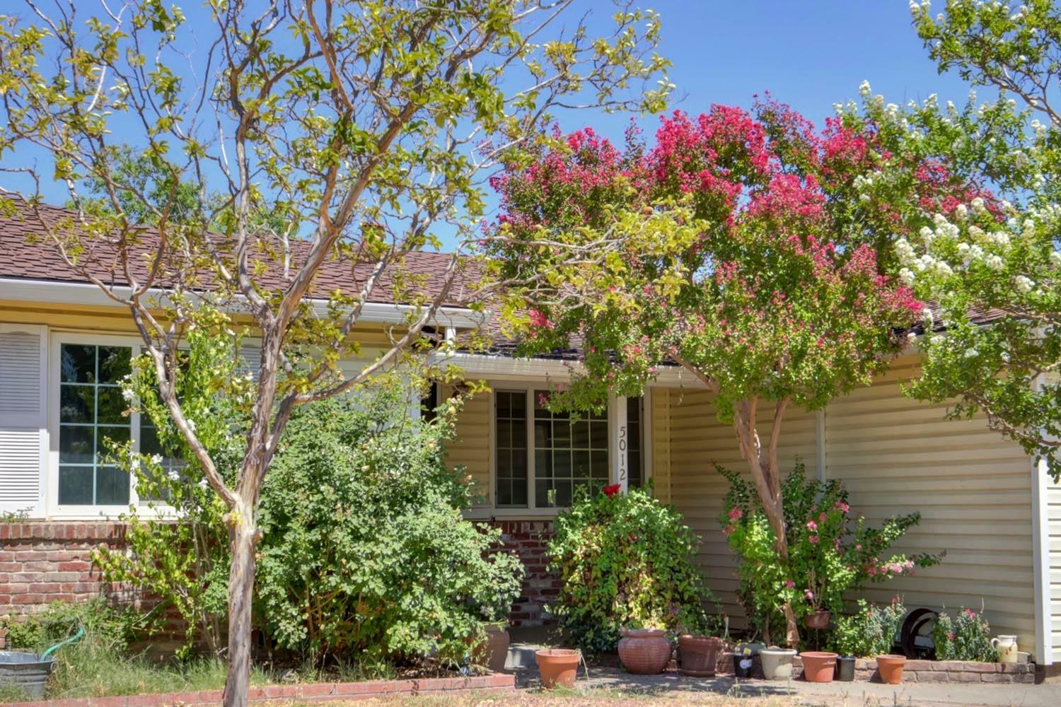 Property Photo:  5012 J Parkway  CA 95823 