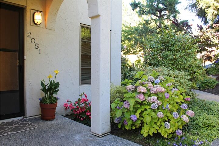 2051 Minor Ave E  Seattle WA 98102 photo