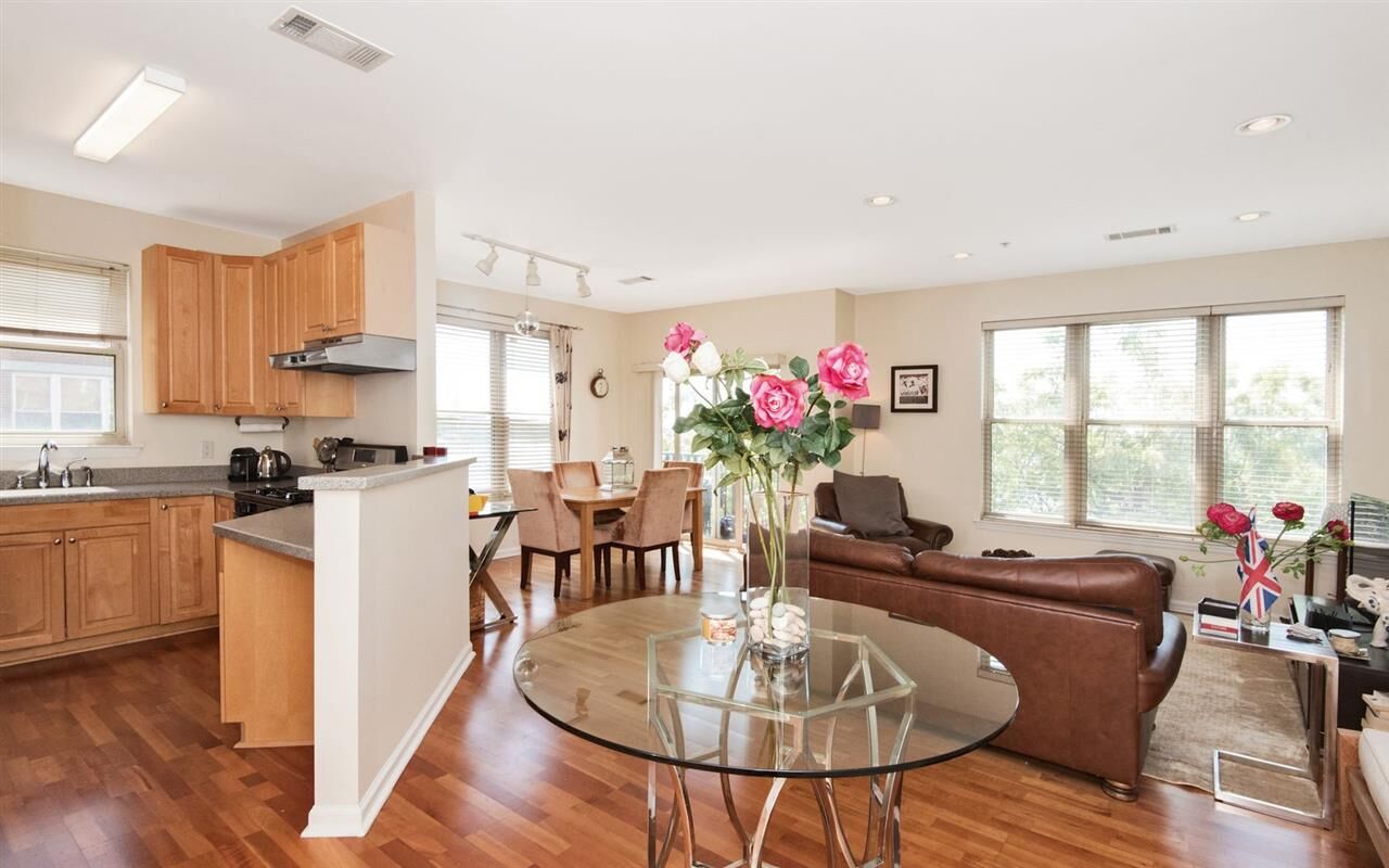 Property Photo:  15 Warren St 217  NJ 07302 