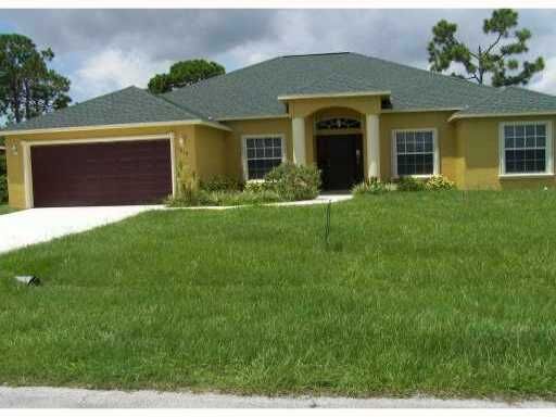 Property Photo: 1614 SE Chello Lane FL 34983