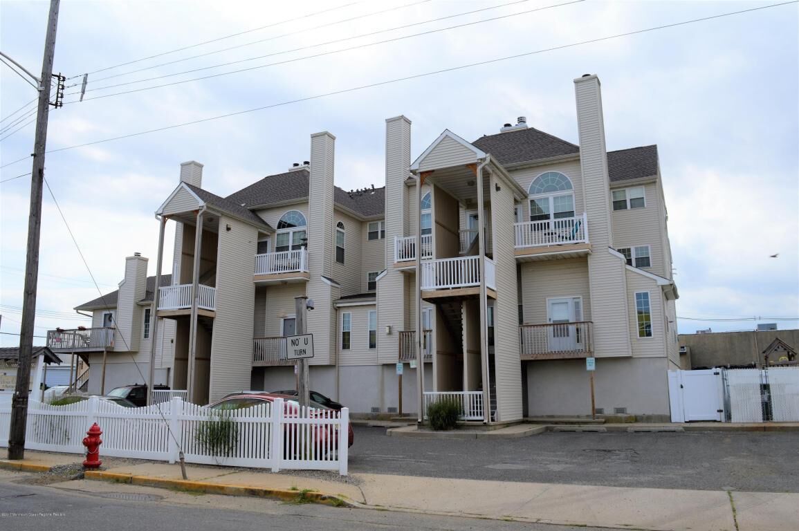 Property Photo:  11 Raritan Avenue  NJ 07734 