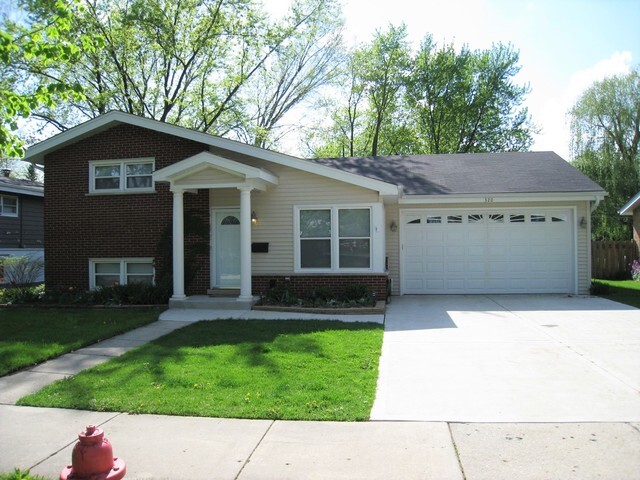 Property Photo: 320 Stratford Road North IL 60004