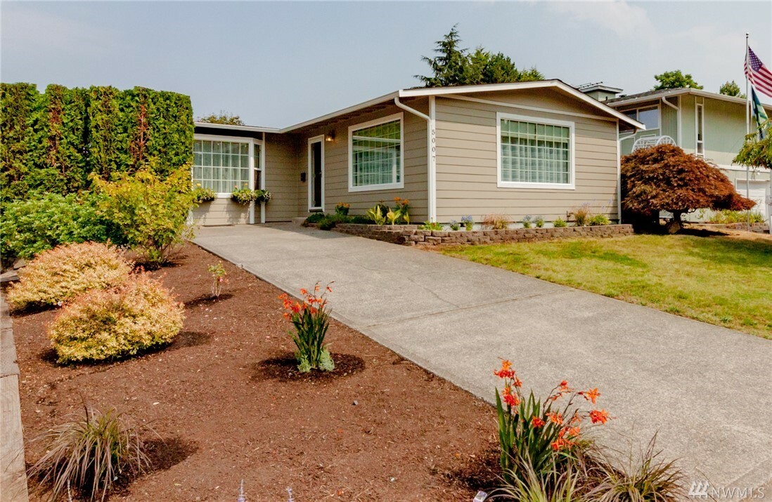 Property Photo: 5007 N McBride St WA 98407