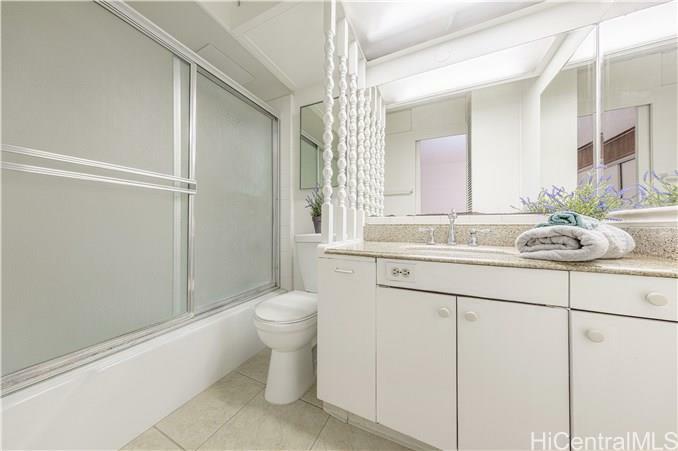 Property Photo:  818 S King Street 1504  HI 96813 