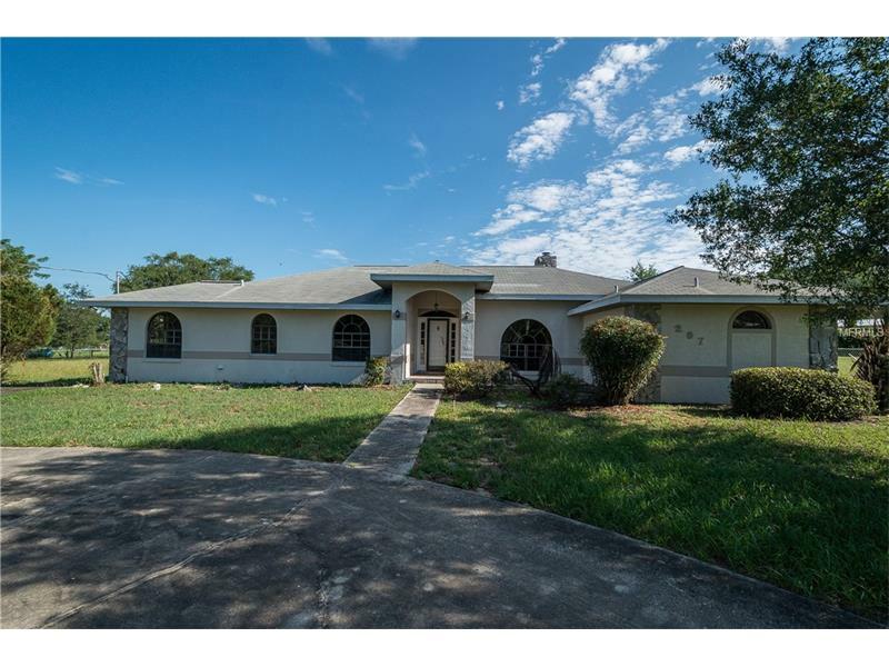 Property Photo:  207 E Thomas Street  FL 33825 