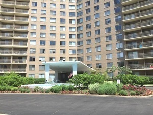 Property Photo: 7061 Kedzie Avenue 606 IL 60645