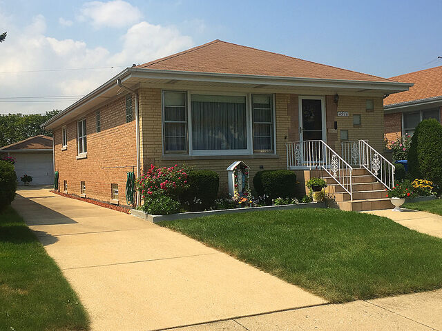Property Photo:  4916 Normandy Avenue  IL 60656 