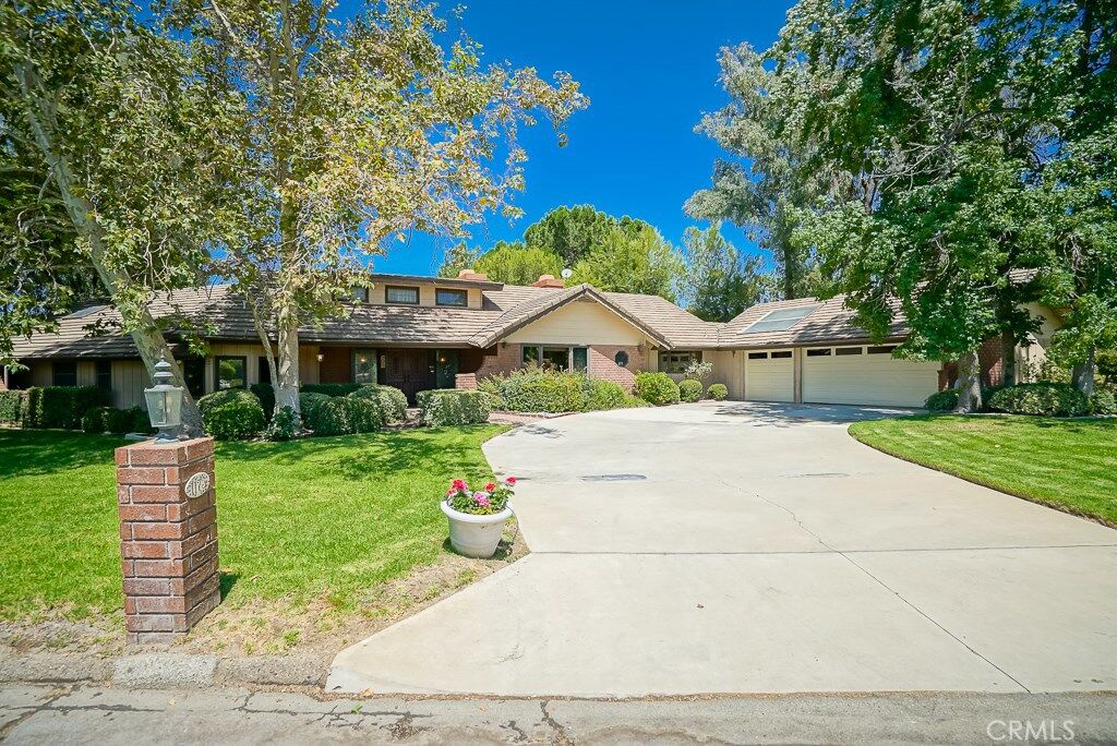 Property Photo: 1173 Fetlock Way CA 92506