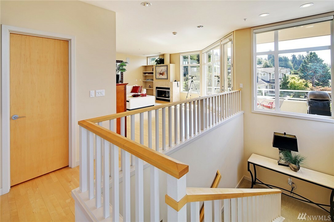 Property Photo: 10212 NE 62nd St A WA 98033
