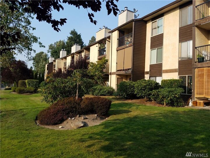 14510 124th Avenue NE W-64  Kirkland WA 98034 photo