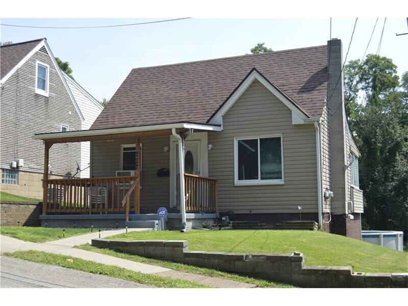 Property Photo:  227 James St  PA 15137 