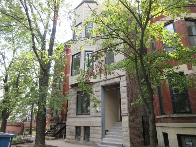 Property Photo:  2020 N Bissell Street 1R  IL 60614 
