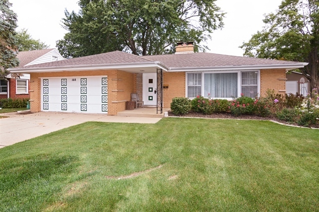 Property Photo:  168 Center Avenue  IL 60090 